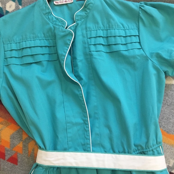 Super cute vintage dress. - Picture 3 of 5